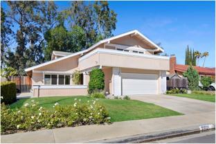 23521 Lochlomond St - Photo 1 of 1