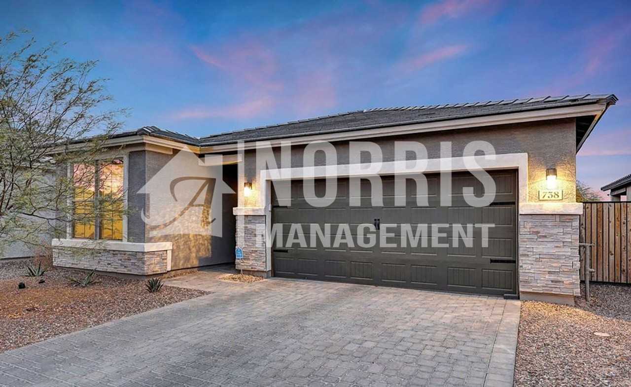 738 W Kingman Dr - Photo 2 of 42