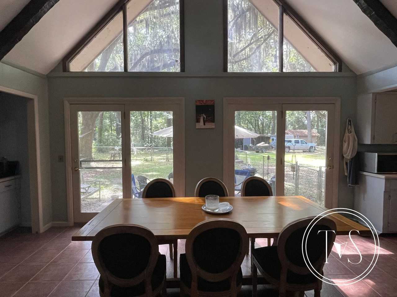 152 Dasher Ln - Photo 3 of 15