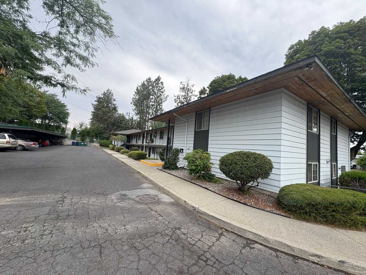 3315-3317 W. Bismark Ave - Photo 4 of 15