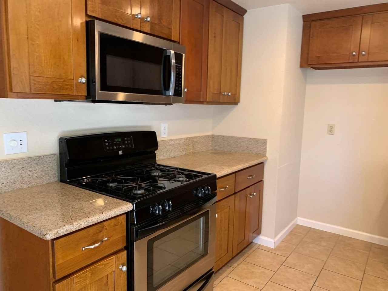 9648 Appalachian Dr - Photo 6 of 37