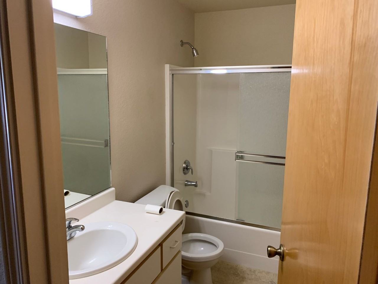 740 BayPark - Photo 5 of 20