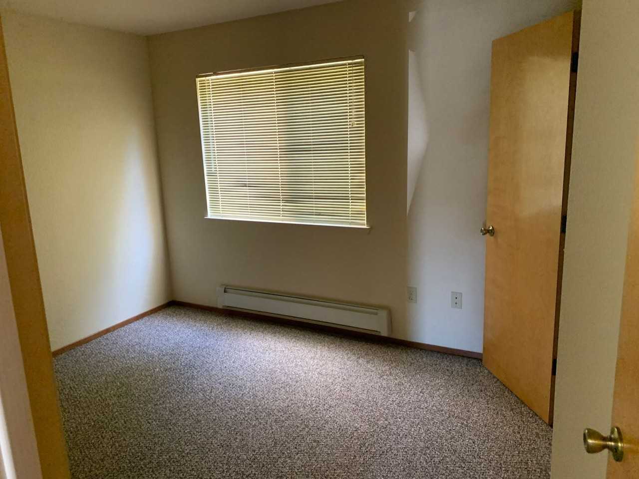 740 BayPark - Photo 6 of 20