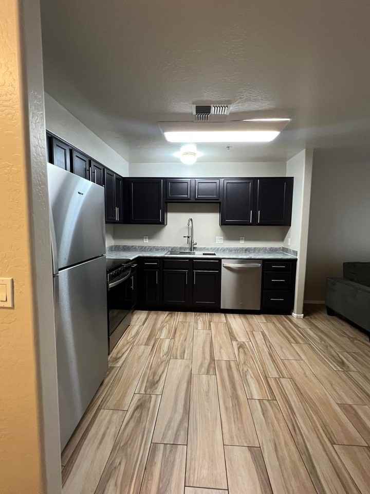 1622 S 31st Ave - Photo 7 of 15