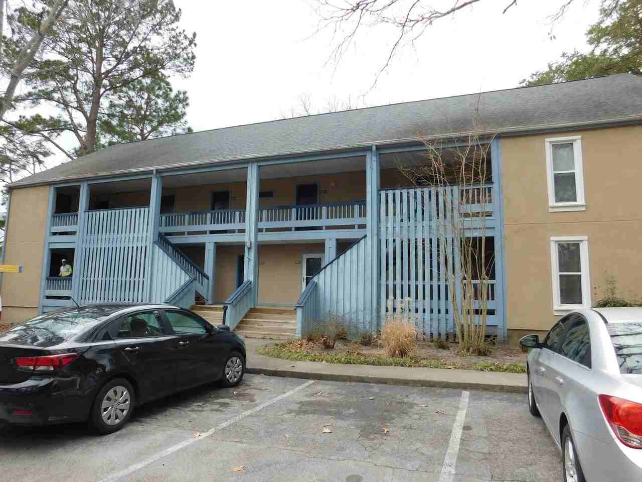 1607 Harbourside Dr - Photo 2 of 32