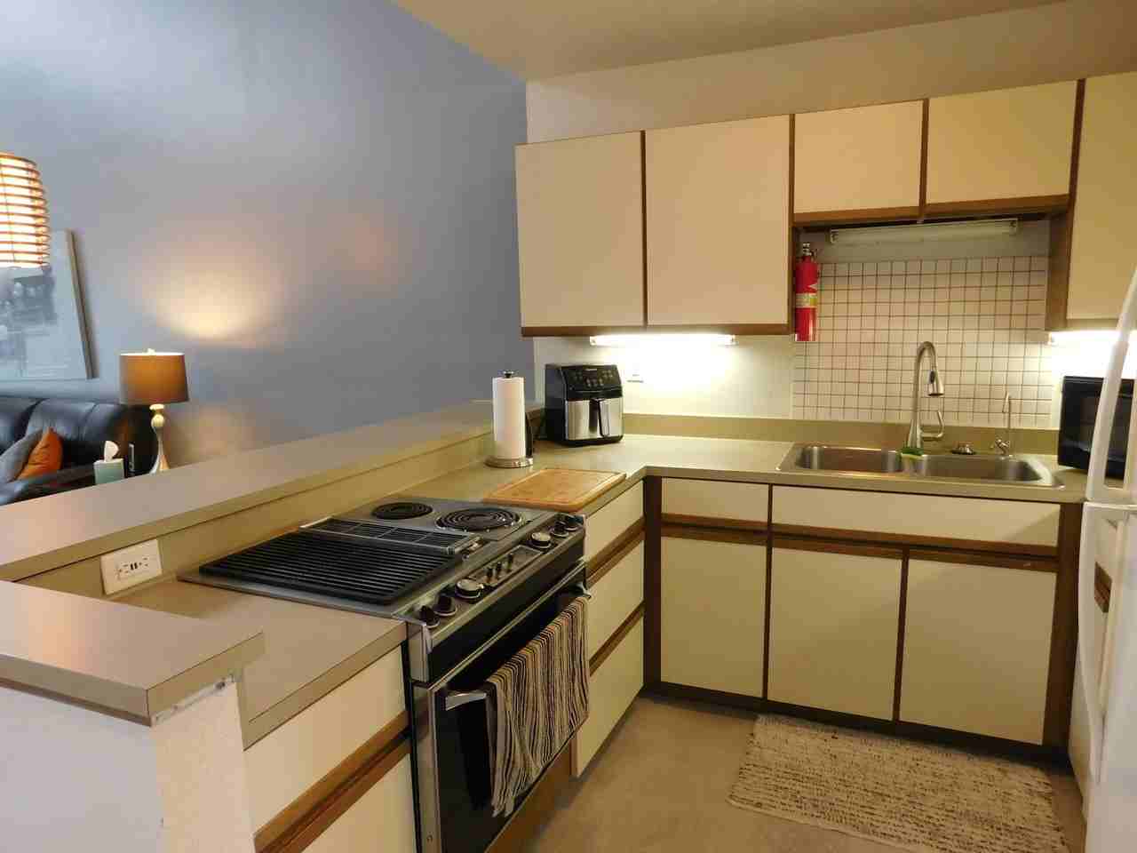 1607 Harbourside Dr - Photo 4 of 32
