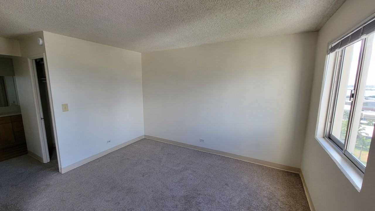 98 Moanalua Road - Photo 3 of 24