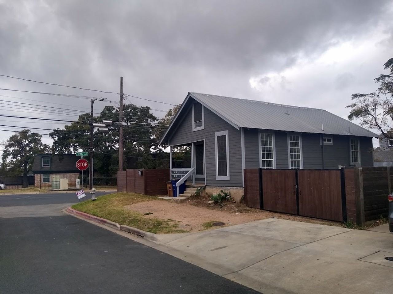 2410 E 12th St - Photo 2 of 6