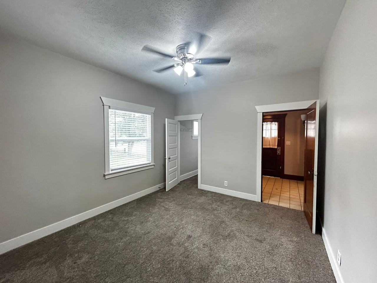 1424 W Montgomery Ave - Photo 4 of 30
