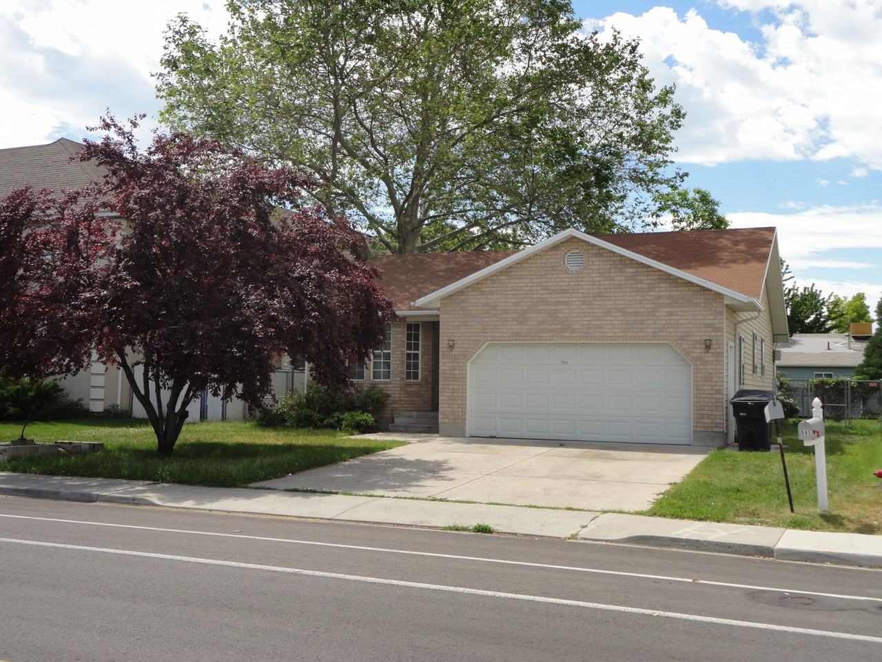 112 E 1600 S - Photo 2 of 21