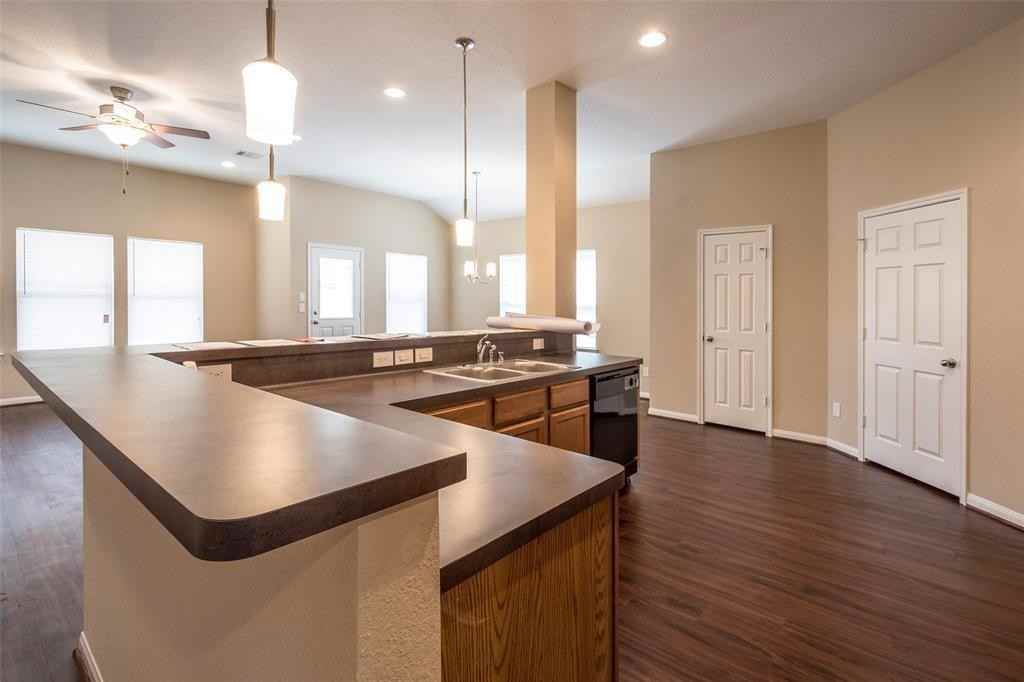 17111 Morning Star Ave - Photo 3 of 14