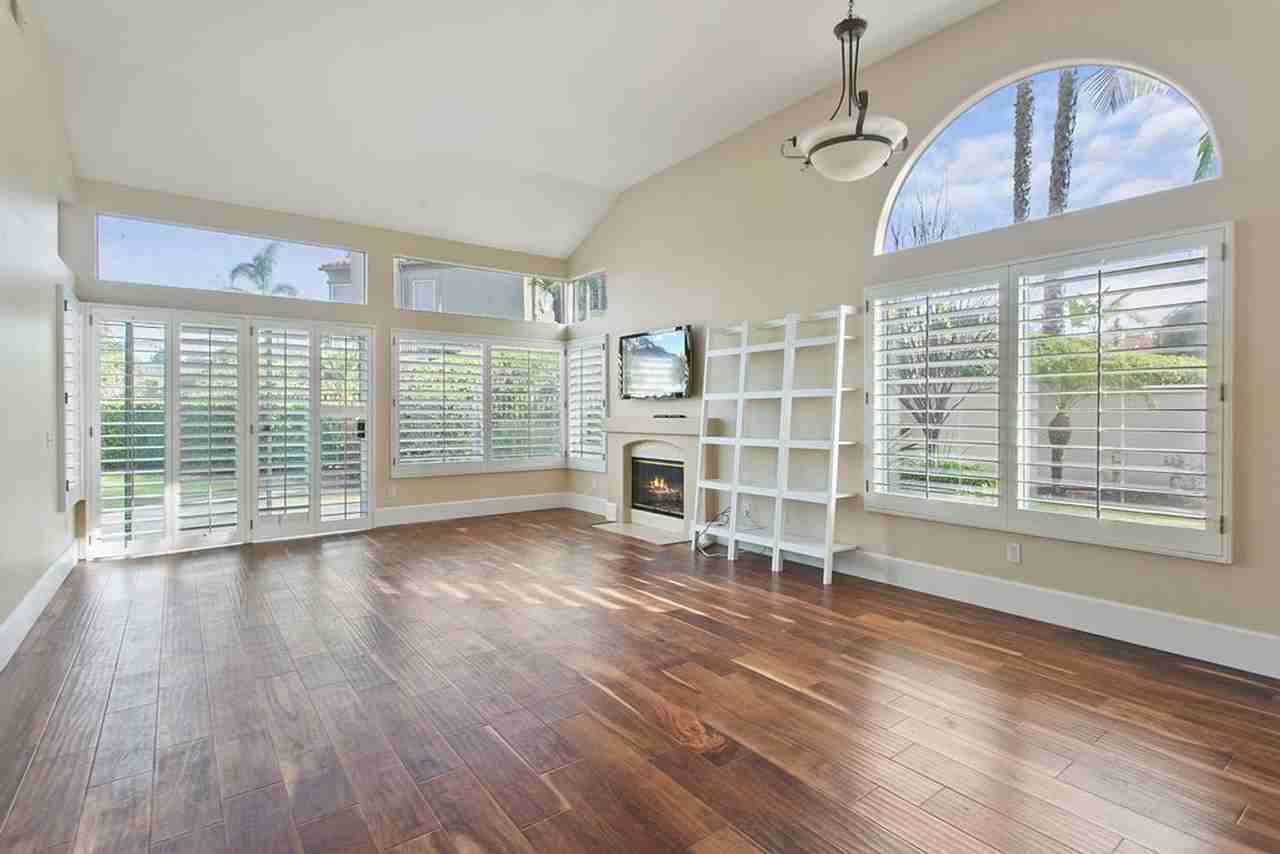 27 Genoa - Photo 2 of 17