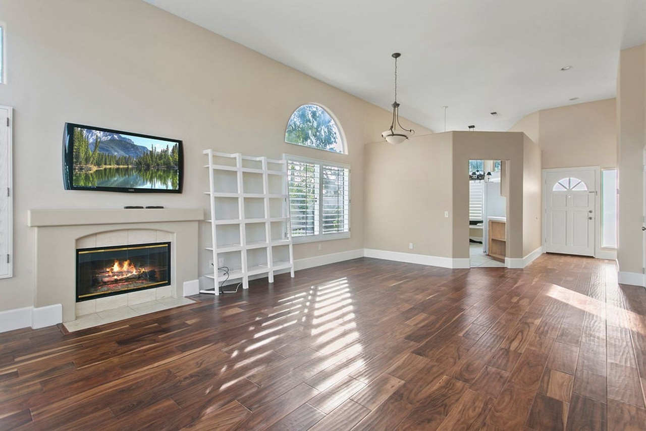 27 Genoa - Photo 3 of 17