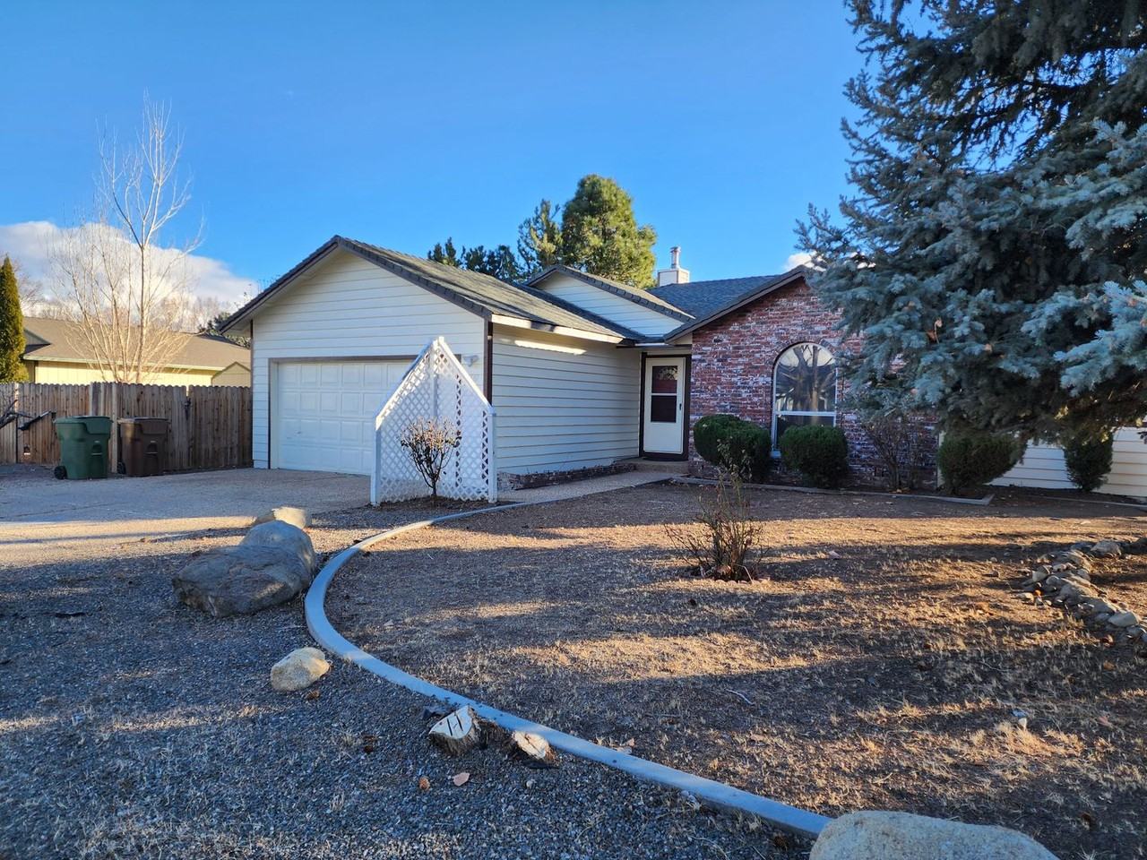 1687 Mackland Ave - Photo 2 of 37