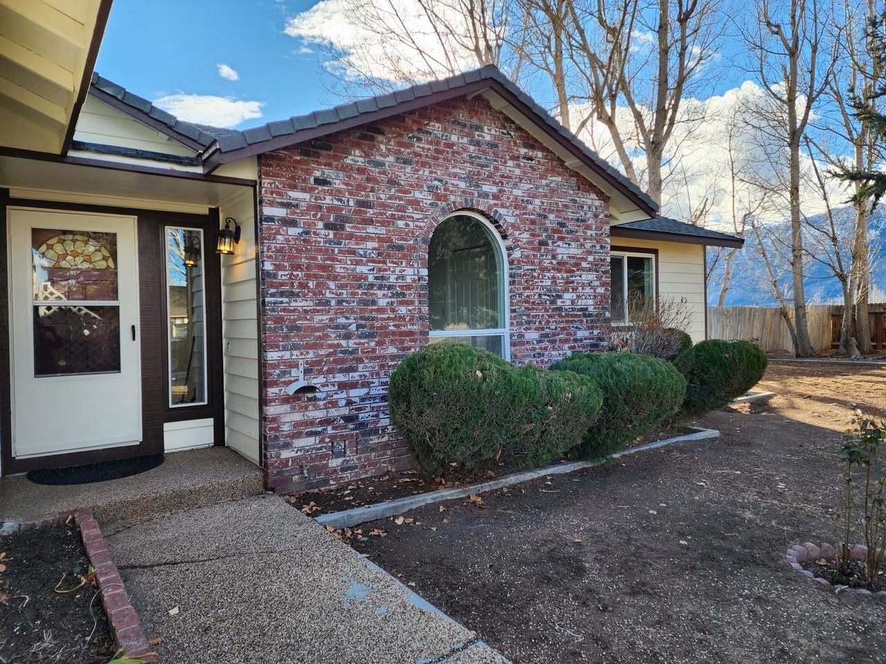 1687 Mackland Ave - Photo 3 of 37