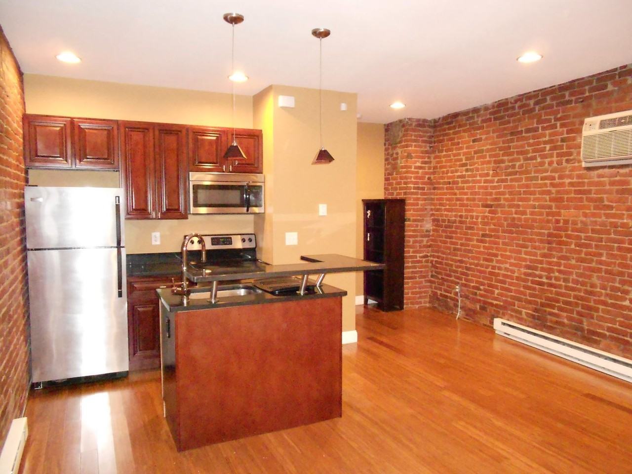 98 Knight Street - Photo 2 of 28
