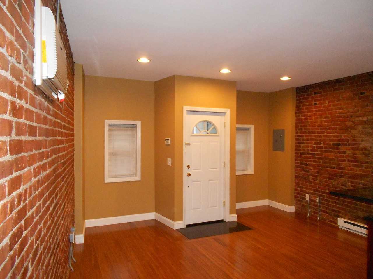 98 Knight Street - Photo 3 of 28