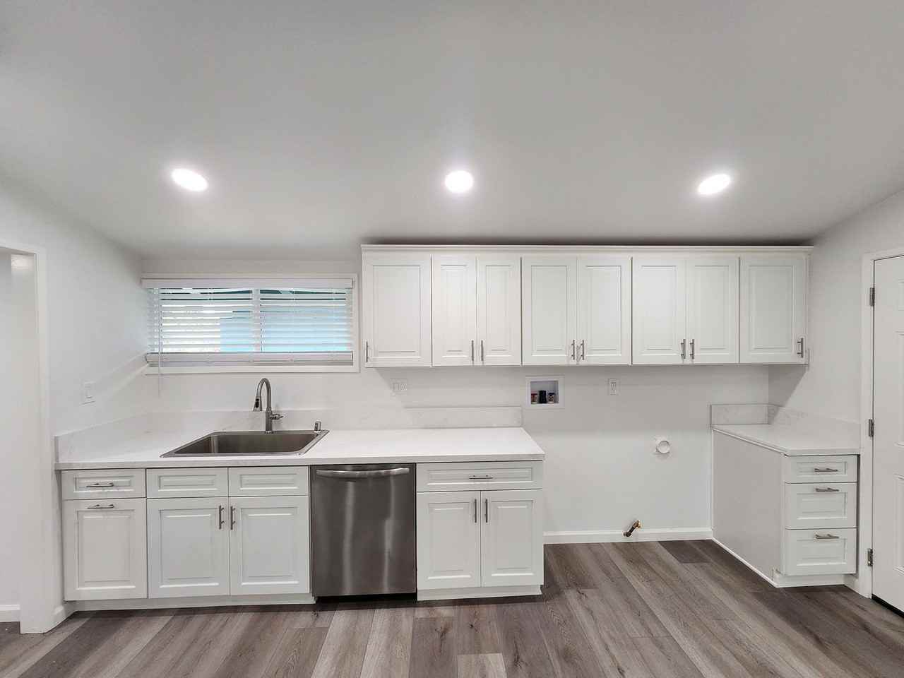 1300 N Ferndale St - Photo 2 of 15