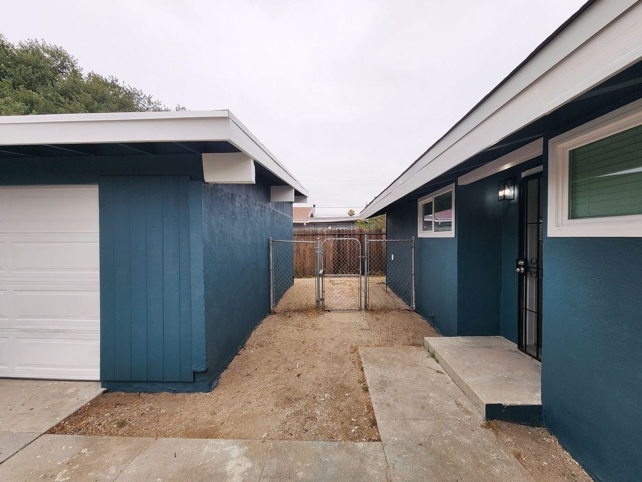 1300 N Ferndale St - Photo 3 of 15