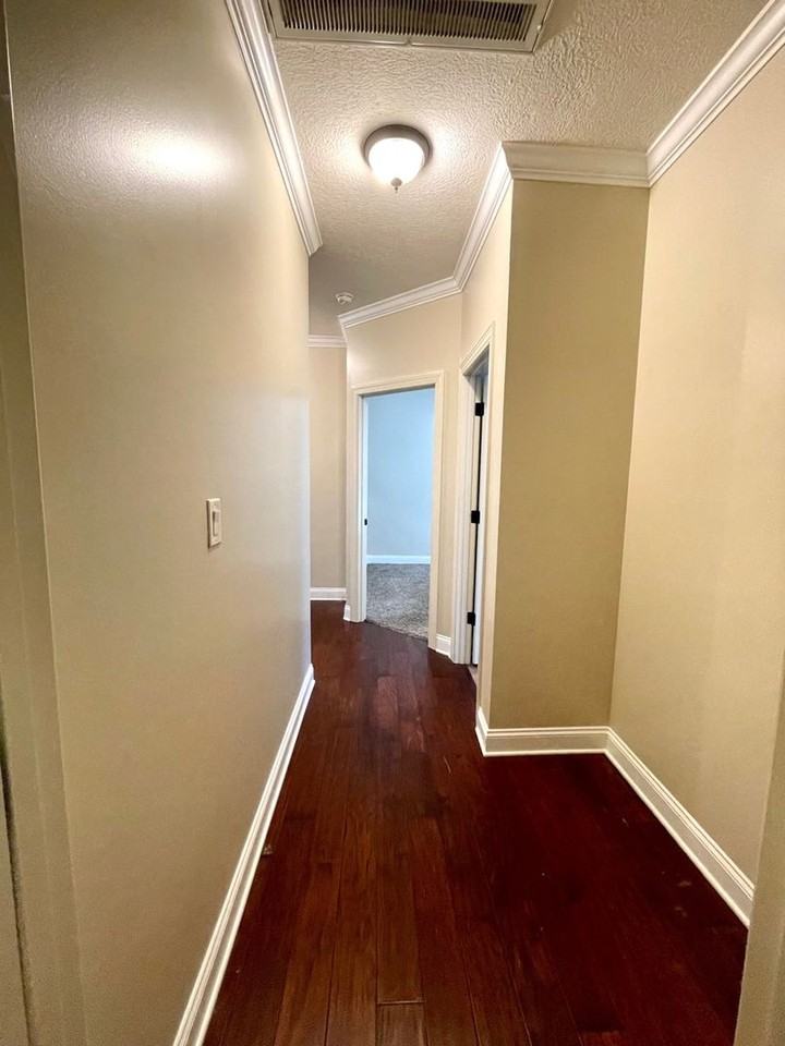 37 Lansbury Place - Photo 6 of 22