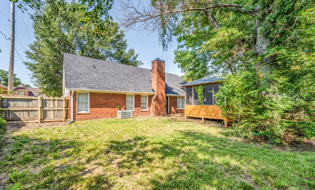 8483 Timber Creek Dr - Photo 2 of 24