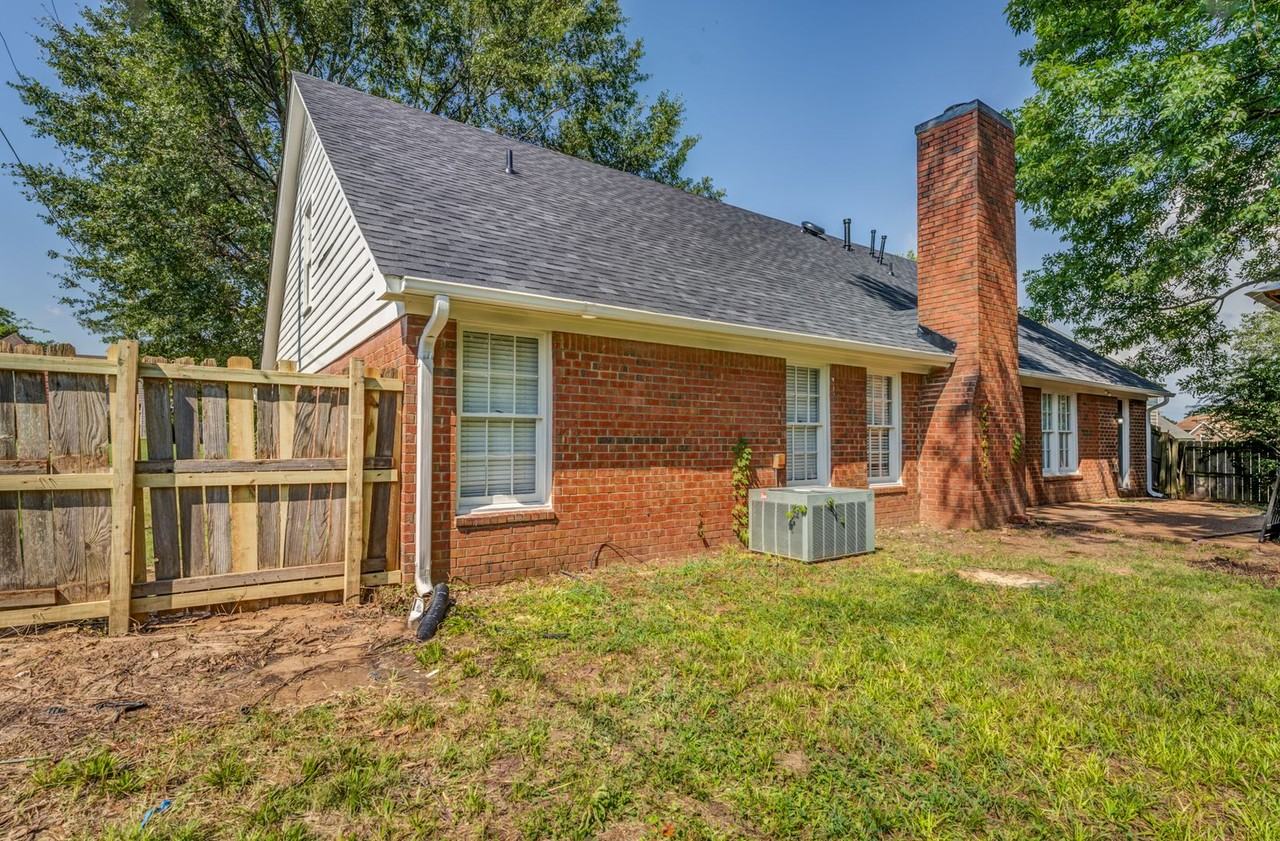 8483 Timber Creek Dr - Photo 3 of 24
