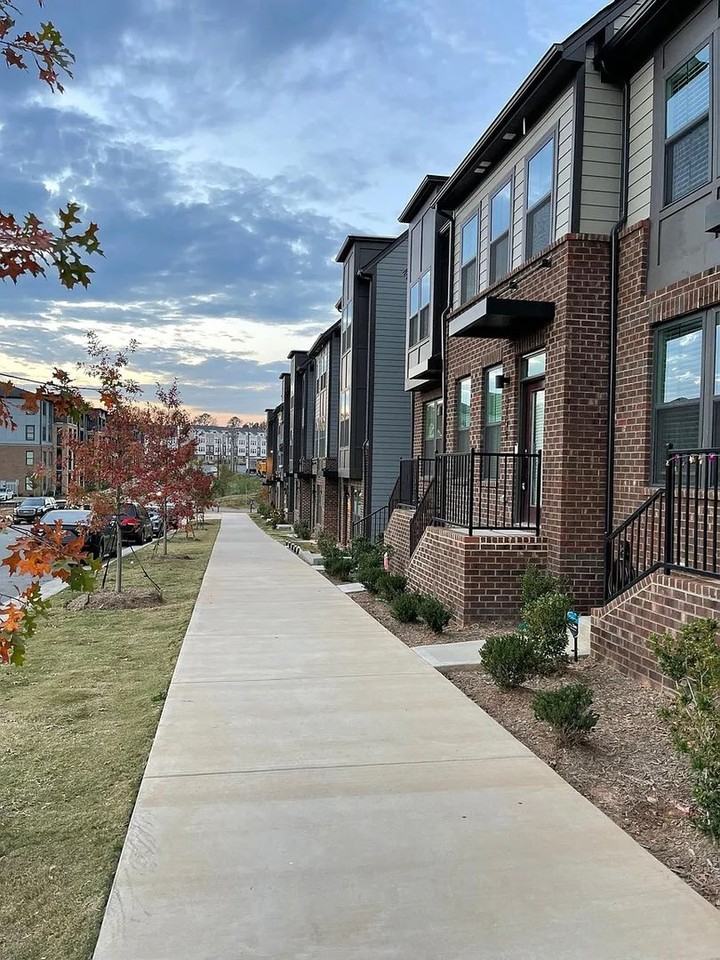 4728 Chastain Ave - Photo 4 of 22