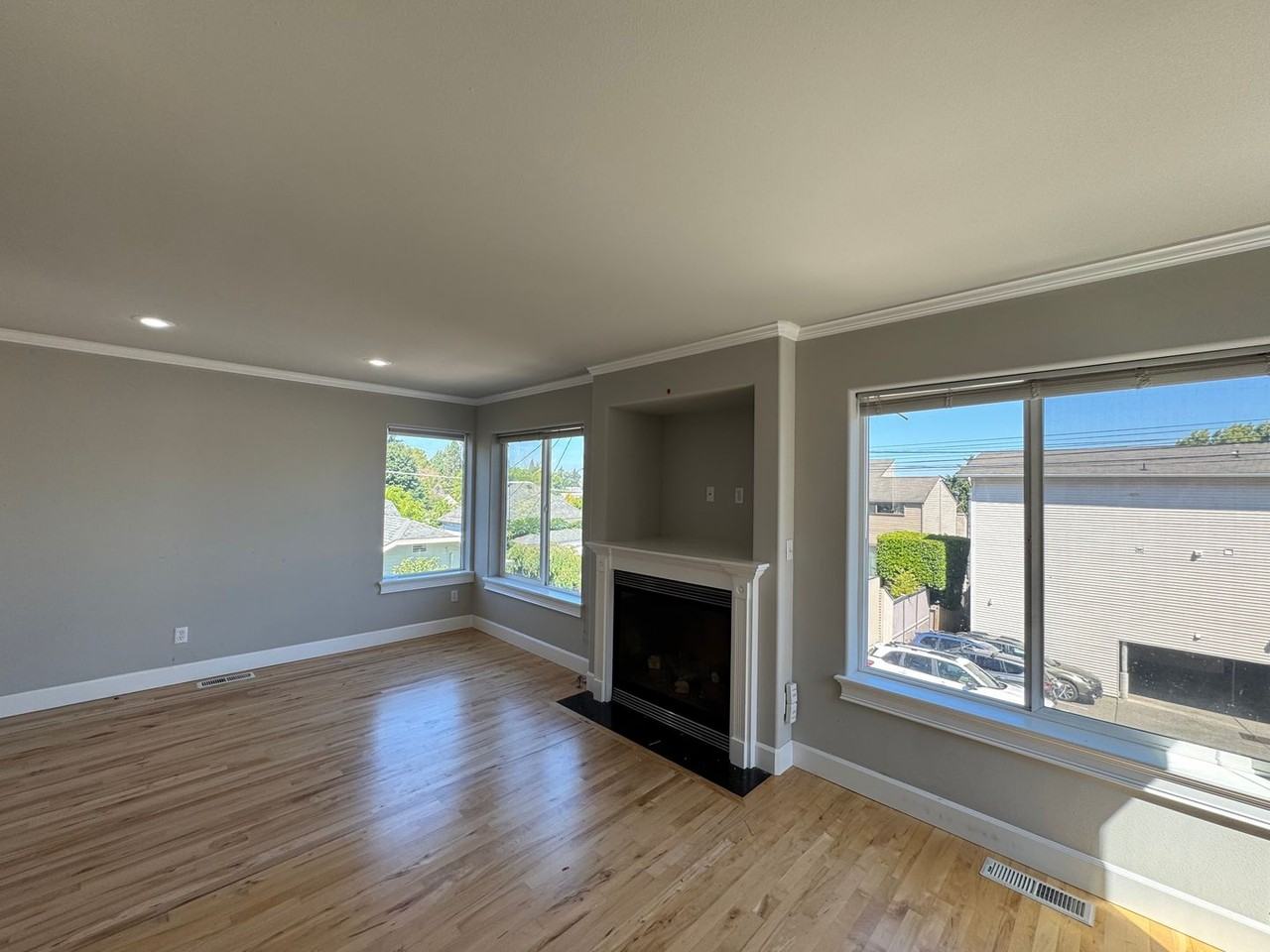 150 W Florentia St #B - Photo 3 of 28