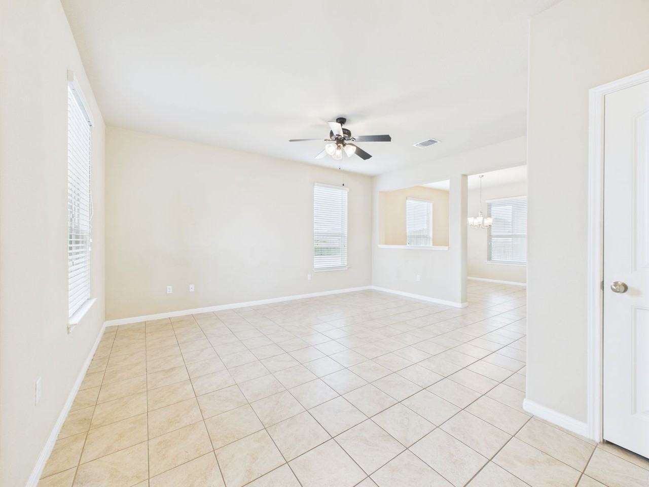 1400 Blake St - Photo 2 of 31