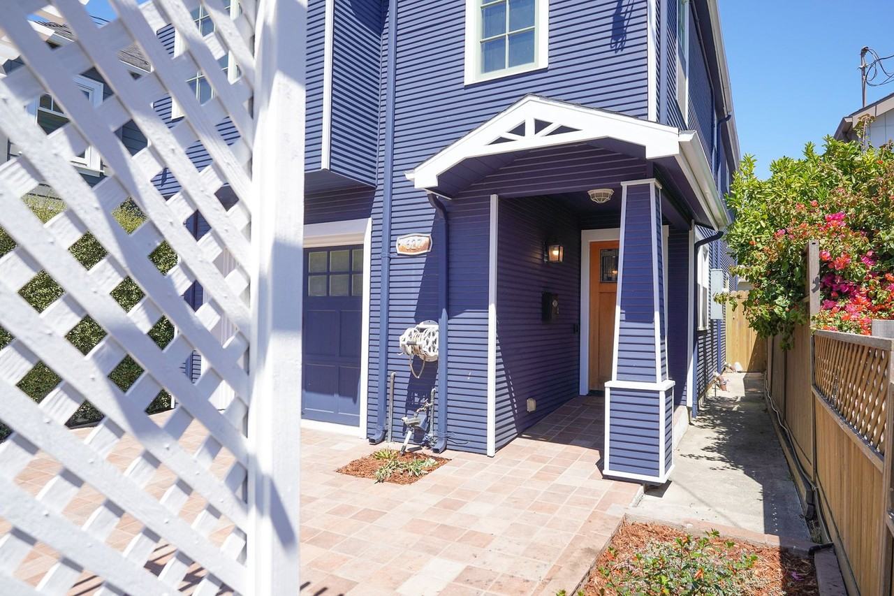 627 Stannage Ave - Photo 2 of 20