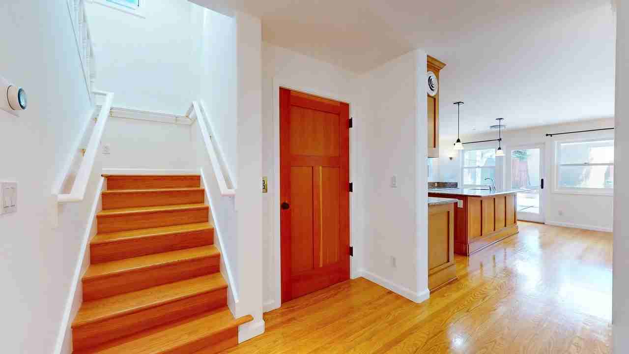 627 Stannage Ave - Photo 3 of 20