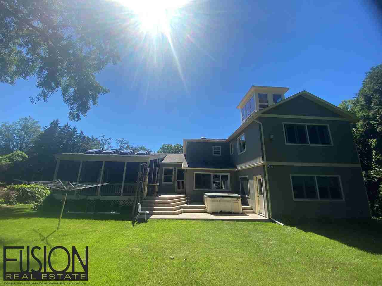 185 Crescent Beach Dr - Photo 2 of 40