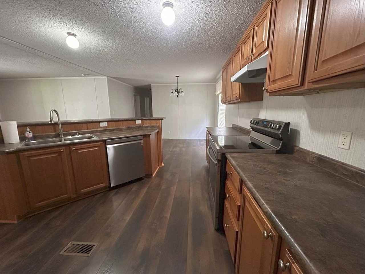 194 Barons Rd - Photo 5 of 50