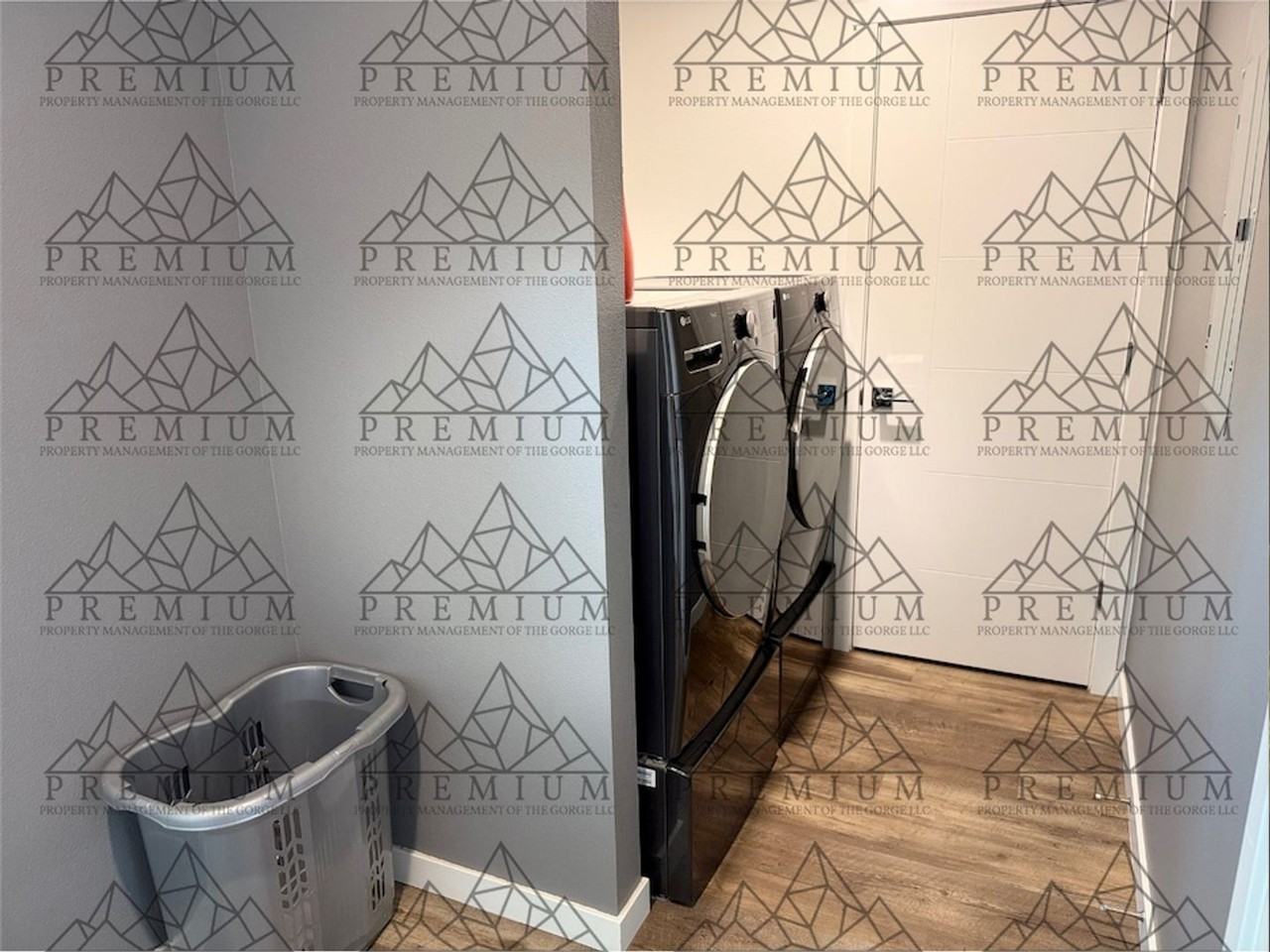 106 Southshore Ave - Photo 3 of 21