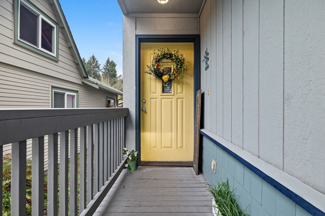 1310 San Francisco Ave Ne - Photo 3 of 31