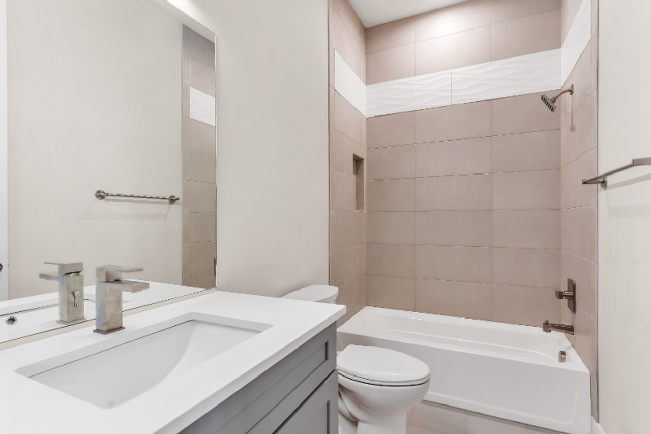 1913 Conejos Pl - Photo 6 of 17