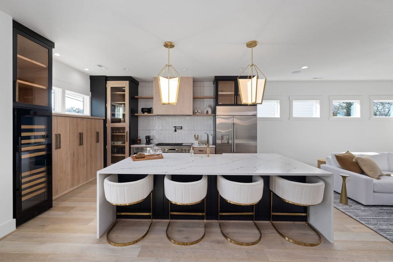 2017 Angier Ave - Photo 5 of 31