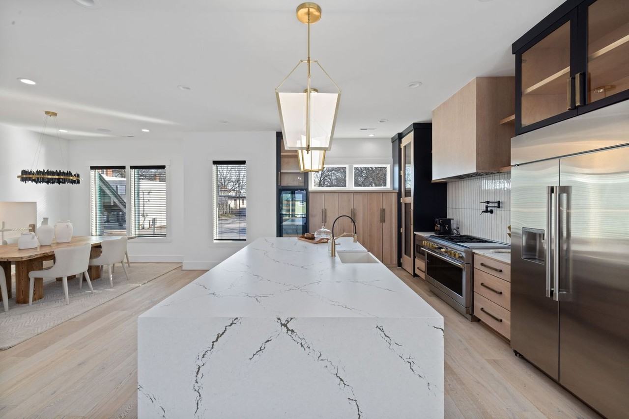 2017 Angier Ave - Photo 7 of 31