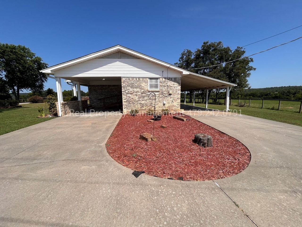 4314 Palestine Rd - Photo 3 of 40