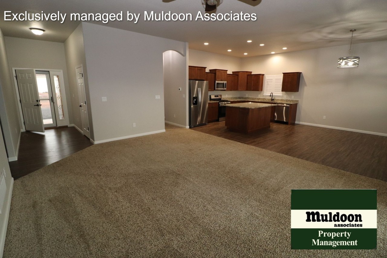 1207 W De La Vista Ct - Photo 3 of 14