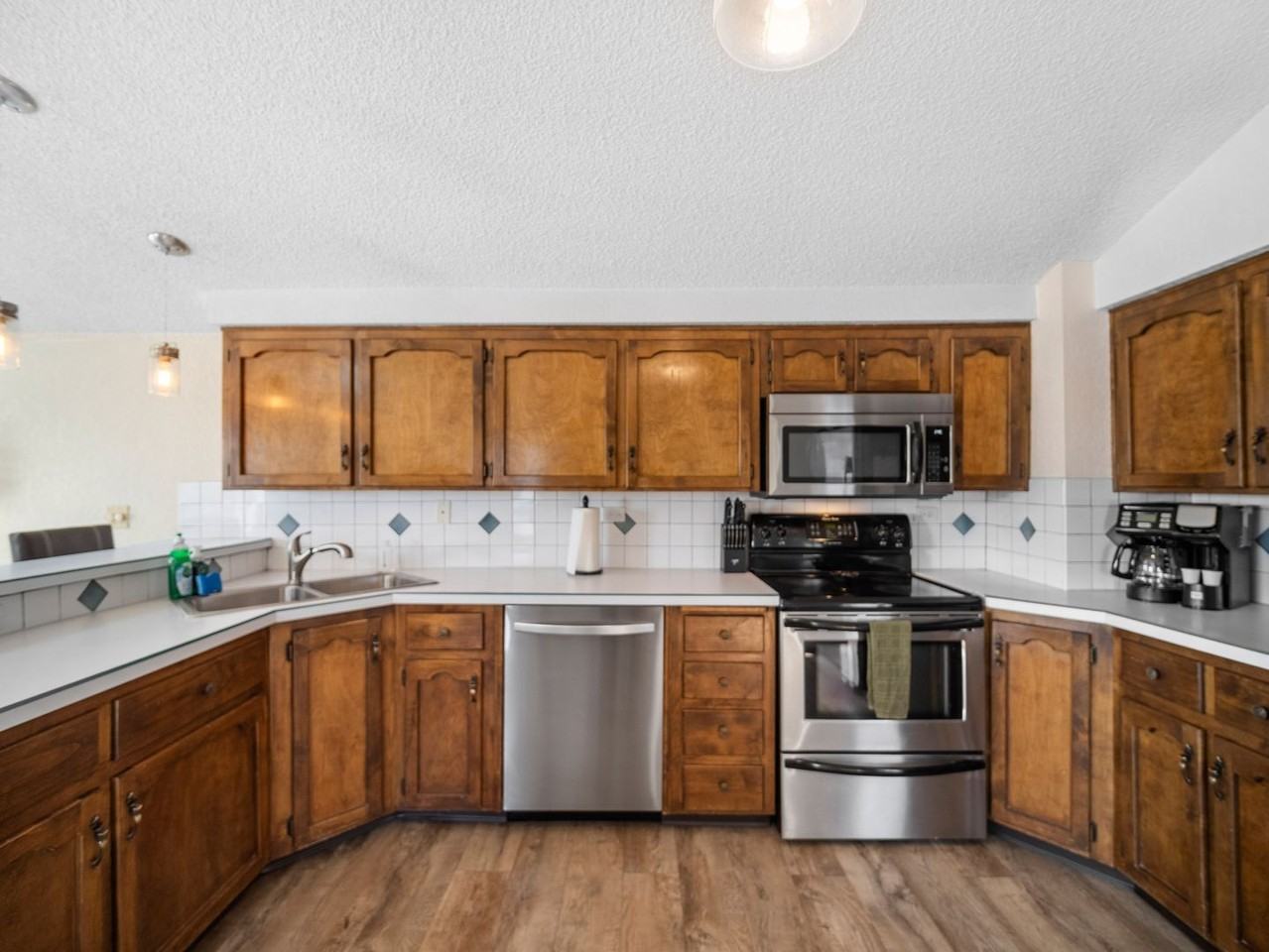4017 N Walnut St - Photo 3 of 50