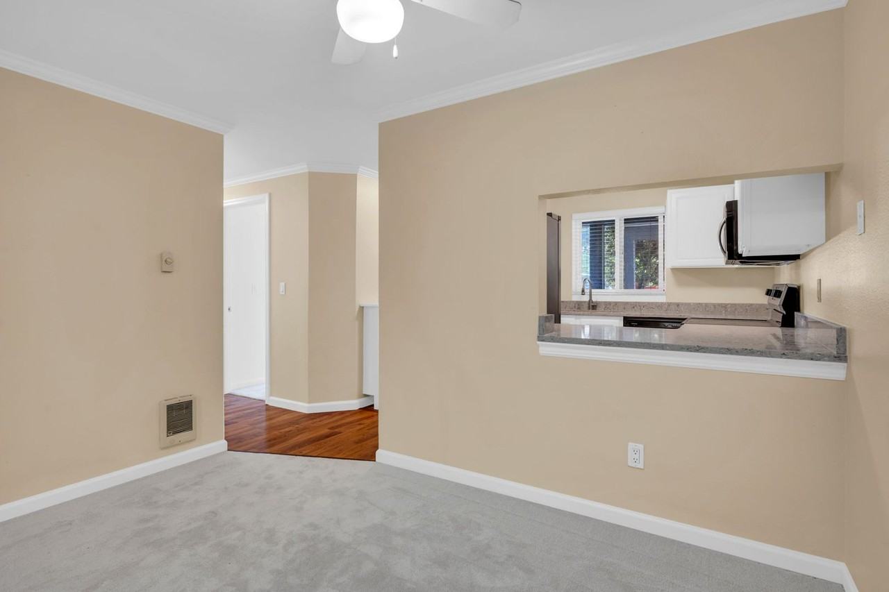 11102 Ne 125th Ln - Photo 5 of 35