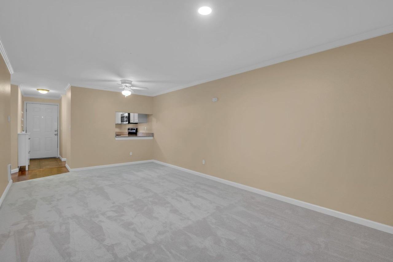 11102 Ne 125th Ln - Photo 7 of 35