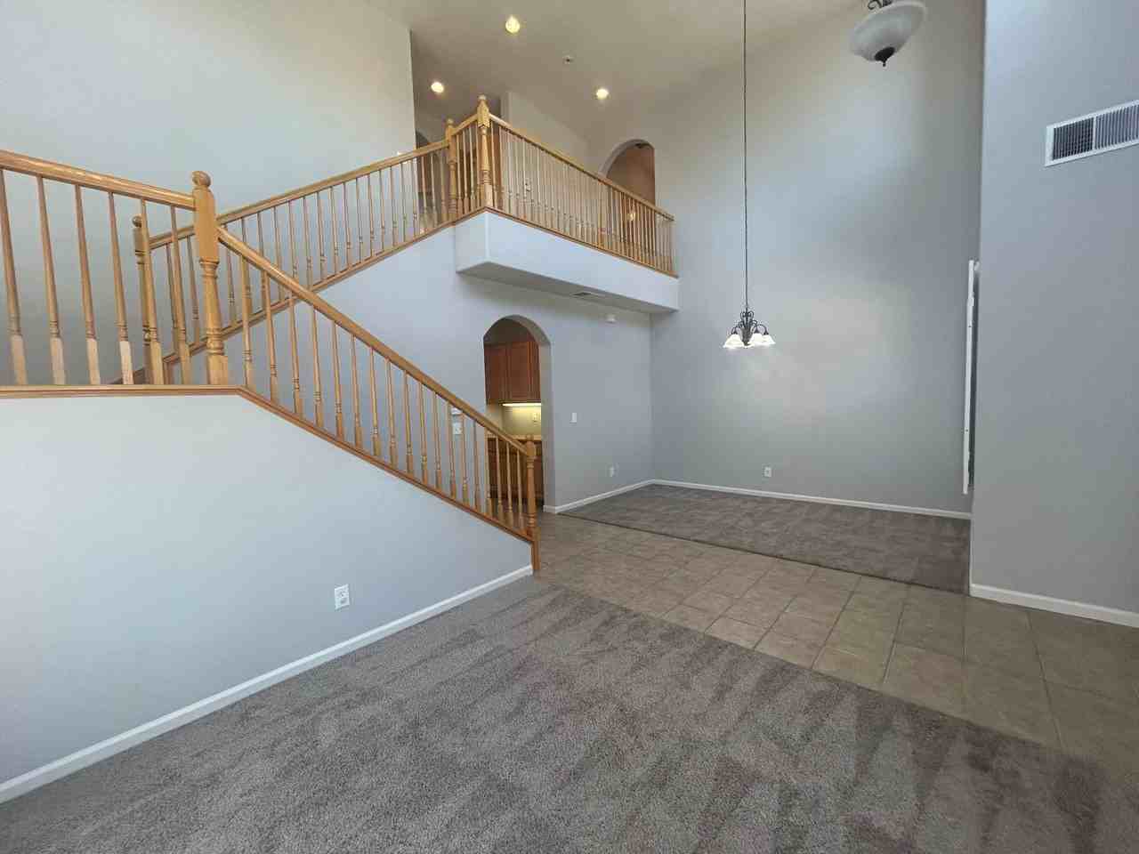 5801 Eisenhower Dr - Photo 3 of 23
