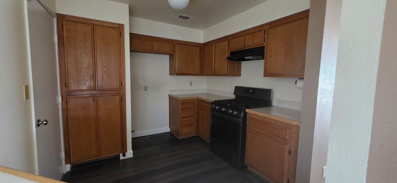 1731 Vasili Ln - Photo 5 of 12
