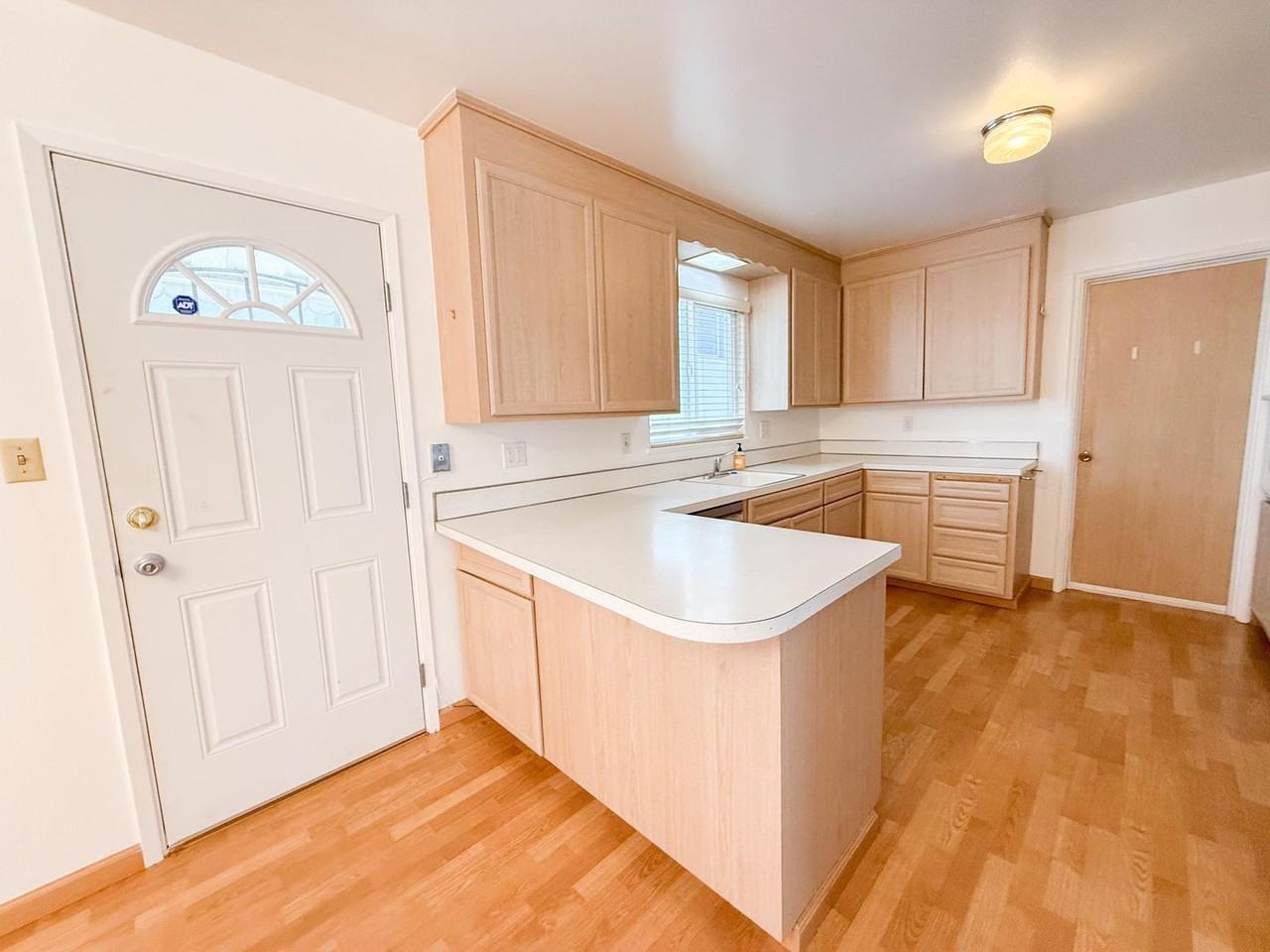 5436 Fresno Ave - Photo 6 of 24