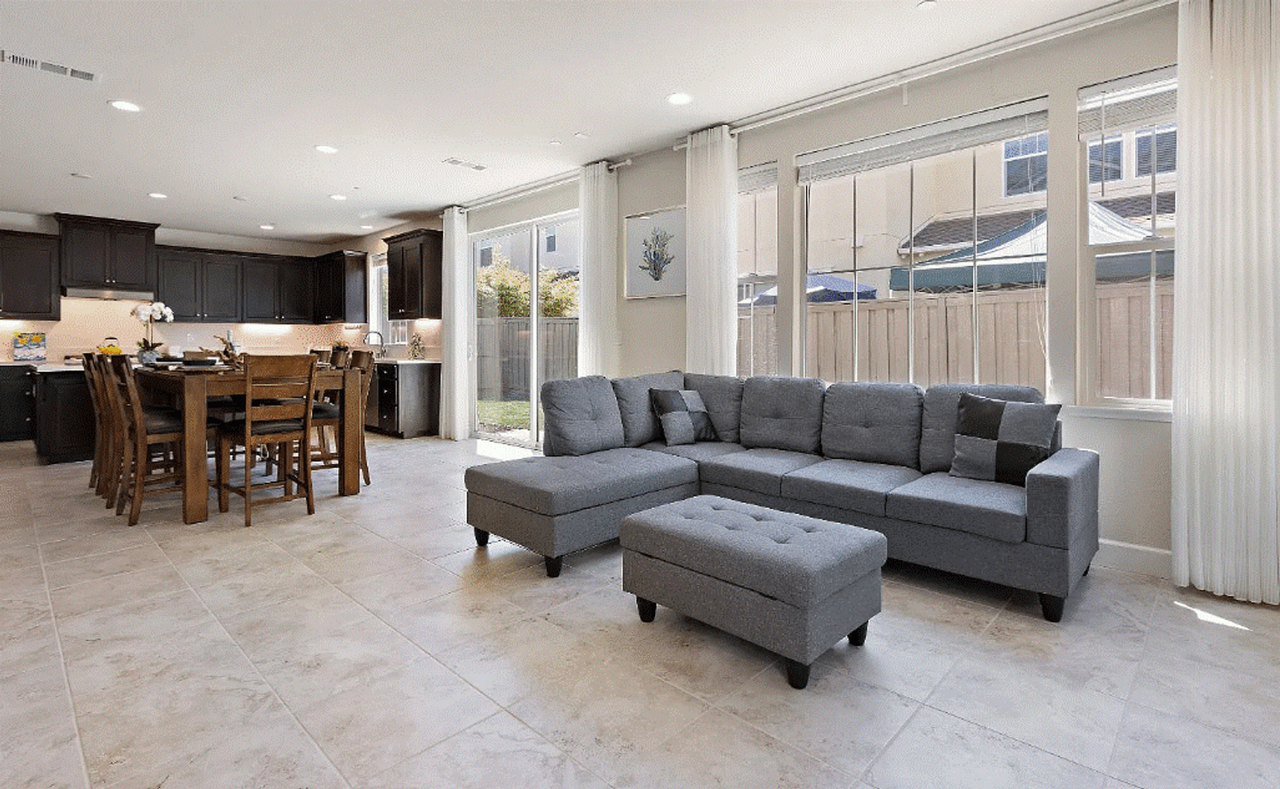 1010 Forbes Ln - Photo 3 of 18