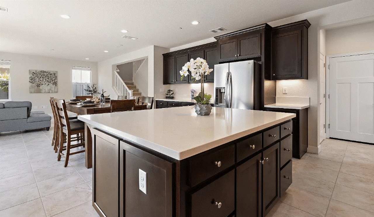 1010 Forbes Ln - Photo 7 of 18