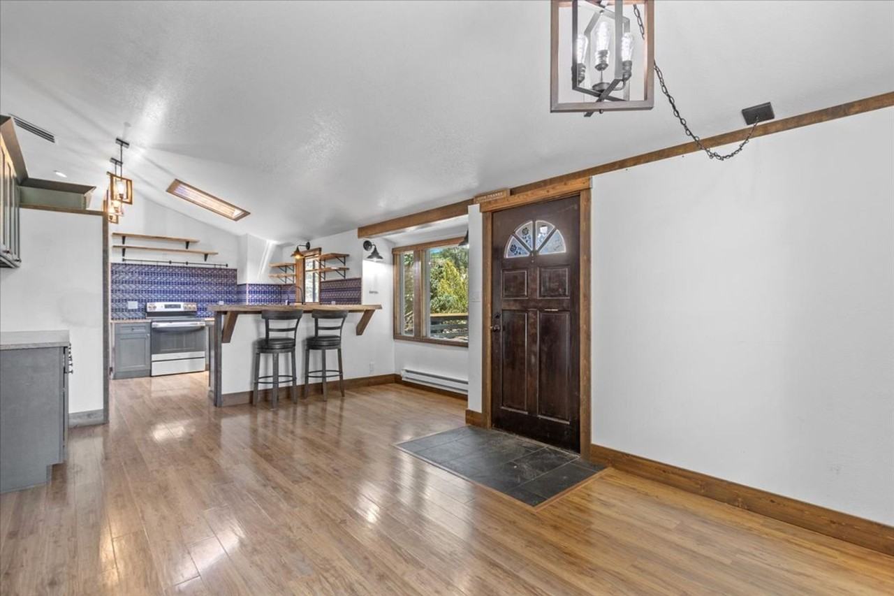 15045 Pinion Dr - Photo 4 of 21