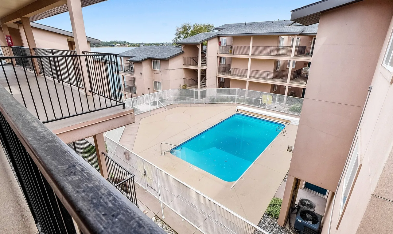 2900 W Marina Dr #303 - Photo 3 of 17